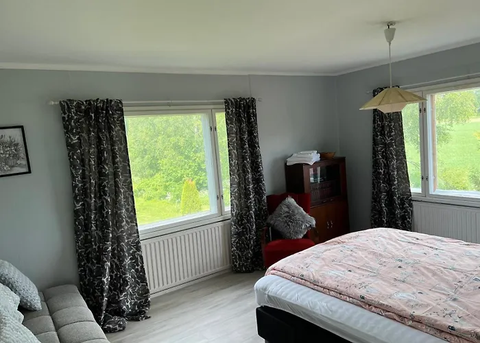 Beautiful Big With Spectacular Meteor Site View *